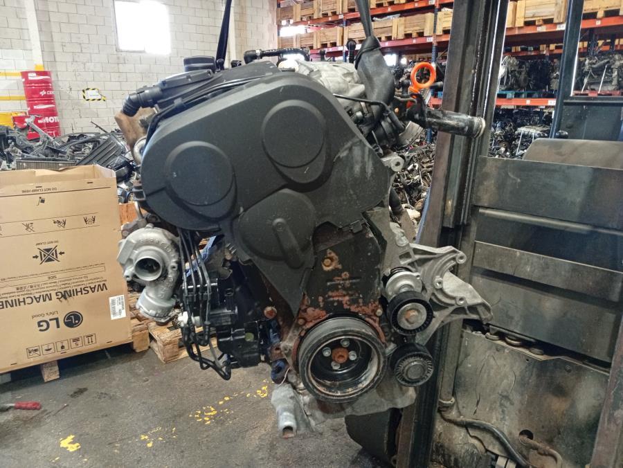 MOTOR-COMPLETO-AUDI-A4-BERLINA-8E-2-0-TDI-140CV-Ano-2007-Auto-Desguace-Luque