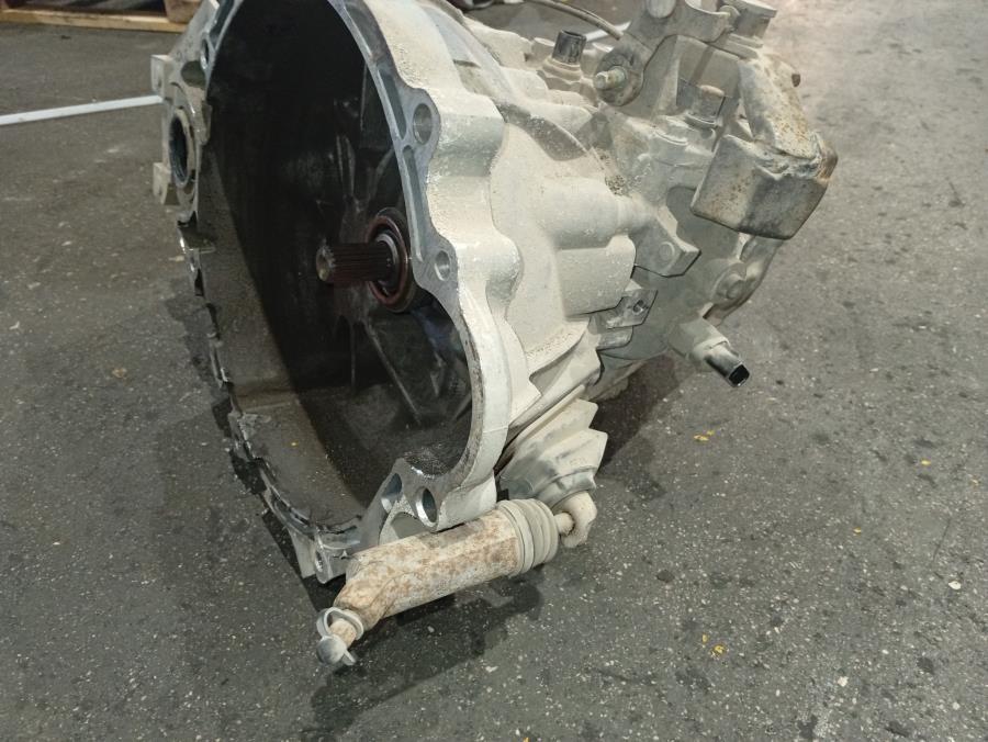 CAJA-DE-CAMBIO-MANUAL-HYUNDAI-I20-B-1-4-CRDI-Ano-2017-Auto-Desguace-Luque