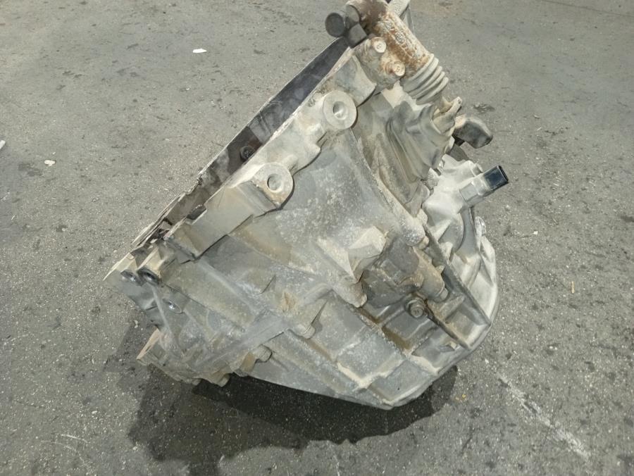 CAJA-DE-CAMBIO-MANUAL-HYUNDAI-I20-B-1-4-CRDI-Ano-2017-Auto-Desguace-Luque