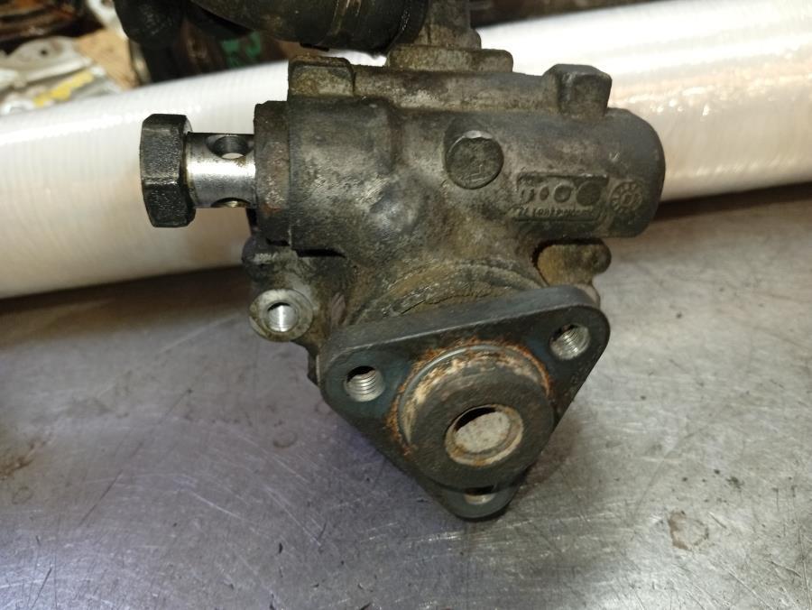 BOMBA-DE-DIRECCION-HIDRAULICA-AUDI-A4-CABRIO-8H-2-7-V6-24V-TDI-180CV-Ano-2009-Auto-Desguace-Luque