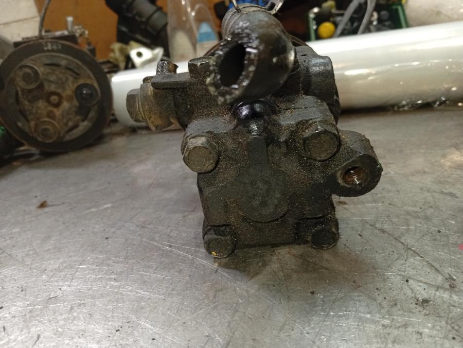 BOMBA-DE-DIRECCION-HIDRAULICA-HYUNDAI-GALLOPER-2-5TD-Ano-2000-Auto-Desguace-Luque