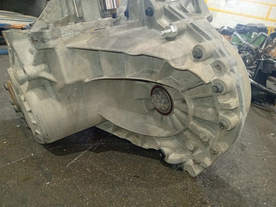 CAJA-DE-CAMBIO-MANUAL-FORD-TRANSIT-2-2TDCI-Ano-2009-Auto-Desguace-Luque