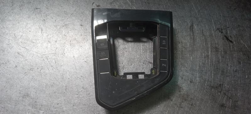 MANDO-MULTIFUNCION-VOLKSWAGEN-TIGUAN-2-0-TDI-Ano-2018-Auto-Desguace-Luque