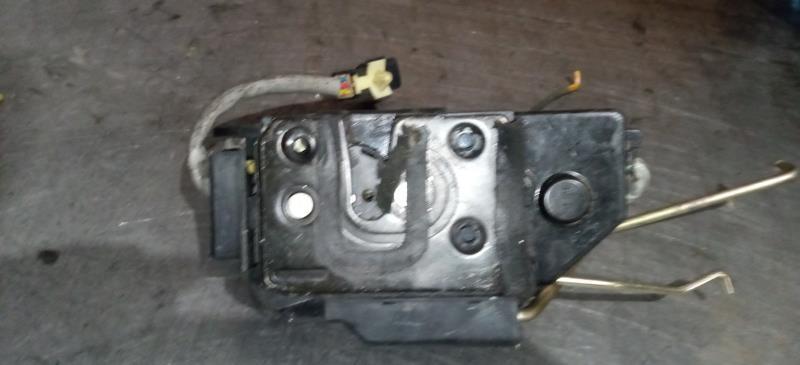 CERRADURA-DELANTERA-DERECHA-HYUNDAI-GETZ-1-1-12V-63CV-Ano-2003-Auto-Desguace-Luque