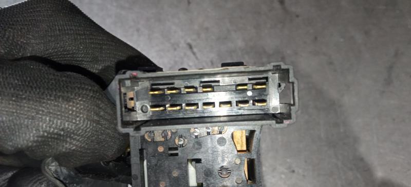 MANDO-LIMPIA-PARABRISAS-DACIA-SANDERO-STEPWAY-1-5-DCI-Ano-2011-Auto-Desguace-Luque