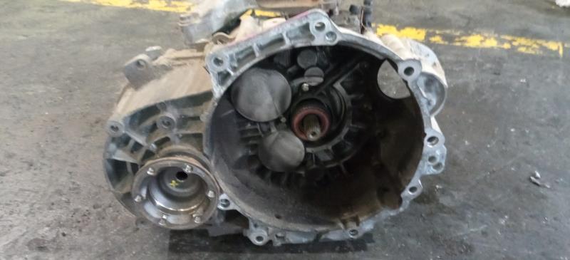 CAJA-DE-CAMBIOS-MANUAL-VOLKSWAGEN-EOS-1F7-2-0-TDI-140-CV-Ano-2009-Auto-Desguace-Luque