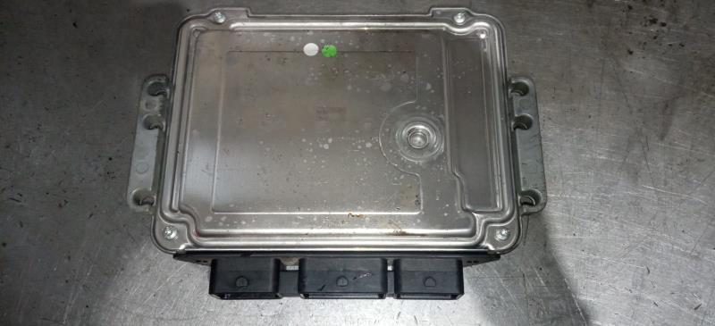 CENTRALITA-DE-MOTOR-CITROEN-C4-1-6-HDI-110CV-Ano-2005-Auto-Desguace-Luque