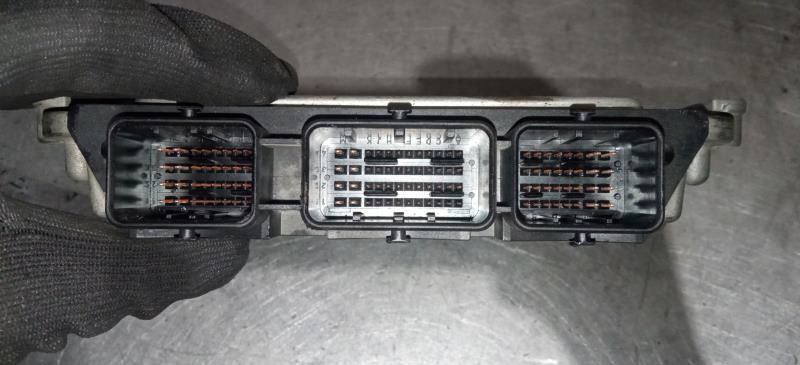 CENTRALITA-DE-MOTOR-CITROEN-C4-1-6-HDI-110CV-Ano-2005-Auto-Desguace-Luque