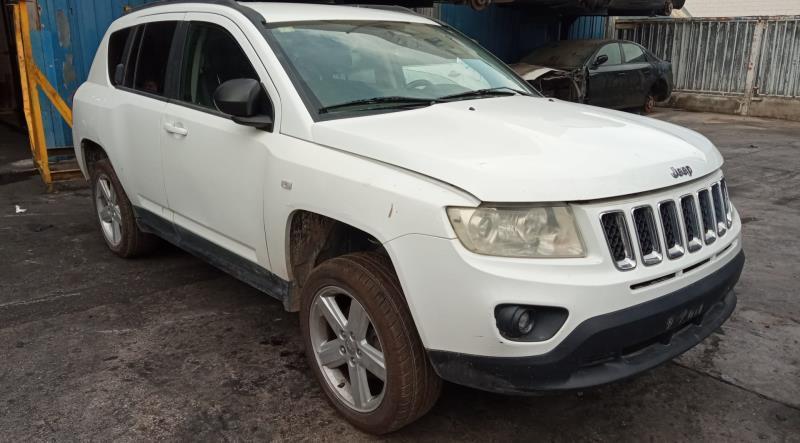 ANTINIEBLA-DELANTERO-IZQUIERDO-JEEP-COMPASS-2-2-CRD-CAT-136-CV-Ano-2011-Auto-Desguace-Luque
