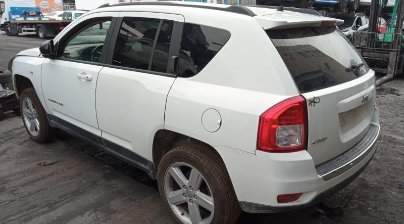 POMO-PALANCA-DE-CAMBIOS-Y-FUNDA-JEEP-COMPASS-2-2-CRD-CAT-136-CV-Ano-2011-Auto-Desguace-Luque