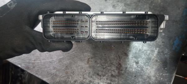 CENTRALITA-DE-MOTOR-BMW-SERIE-3-CABRIO-E93-3-0-TURBODIESEL-CAT-231-CV-Ano-2008-Auto-Desguace-Luque