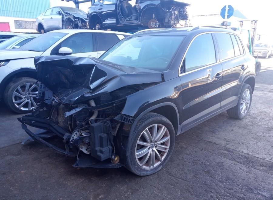 CREMALLERA-ELECTRICA-DE-DIRECCION-VOLKSWAGEN-TIGUAN-2-0-TDI-140-CV-Ano-2009-Auto-Desguace-Luque