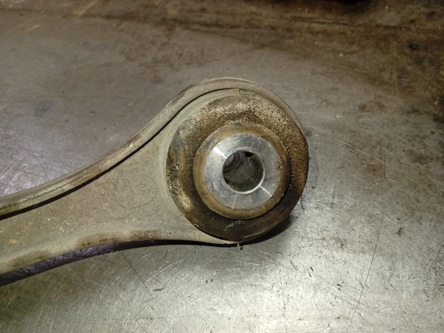 BRAZO-DE-SUSPENSION-TRASERO-DERECHO-PORSCHE-911-3-8-CAT-Ano-2010-Auto-Desguace-Luque