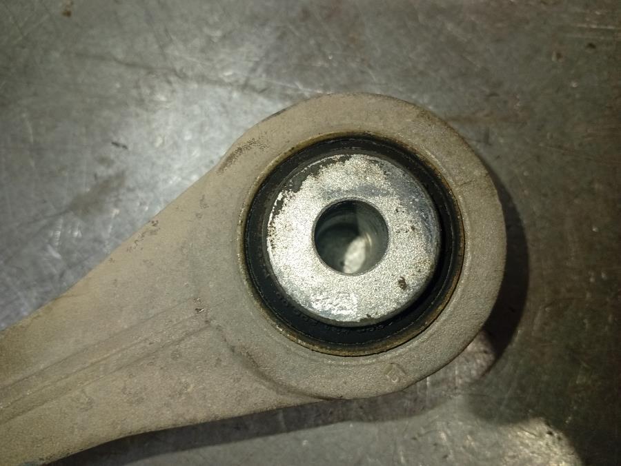 BRAZO-DE-SUSPENSION-TRASERO-DERECHO-PORSCHE-911-3-8-CAT-Ano-2010-Auto-Desguace-Luque