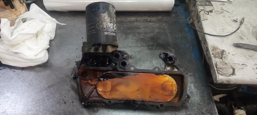 ENFRIADOR-DE-ACEITE-MITSUBISHI-MONTERO-V20V40-2-8-TDI-125CV-Ano-1999-Auto-Desguace-Luque
