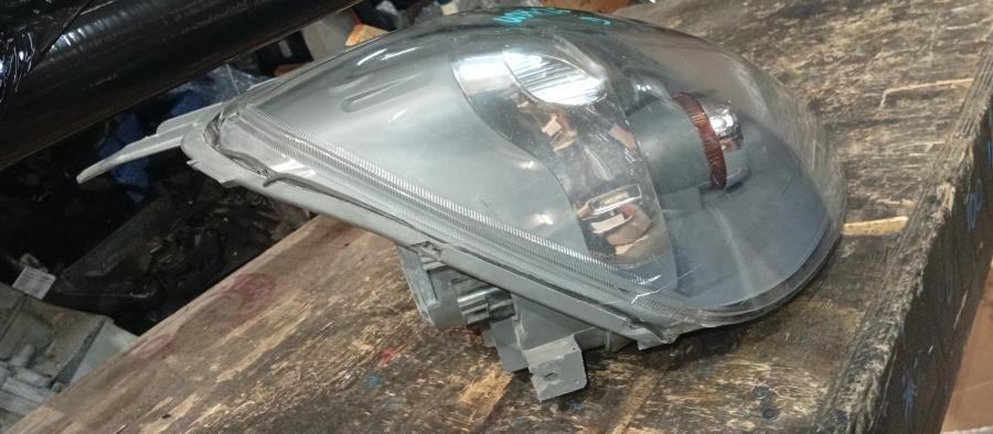 FARO-DELANTERO-DERECHO-FORD-FIESTA-CB1-1-4-TDCI-Ano-2009-Auto-Desguace-Luque