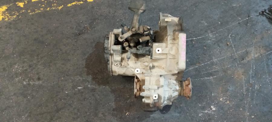 CAJA-DE-CAMBIOS-MANUAL-VOLKSWAGEN-CADDY-1-6-TDI-102-CV-Ano-2011-Auto-Desguace-Luque