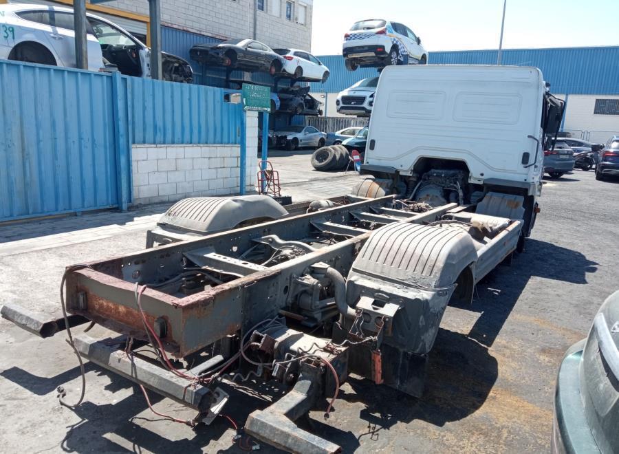 CAJA-DE-CAMBIOS-MANUAL-MERCEDES-ATEGO-4-8-DIESEL-OM-924-LA-218-CV-Ano-2011-Auto-Desguace-Luque