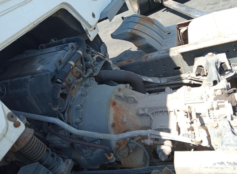 CAJA-DE-CAMBIOS-MANUAL-MERCEDES-ATEGO-4-8-DIESEL-OM-924-LA-218-CV-Ano-2011-Auto-Desguace-Luque