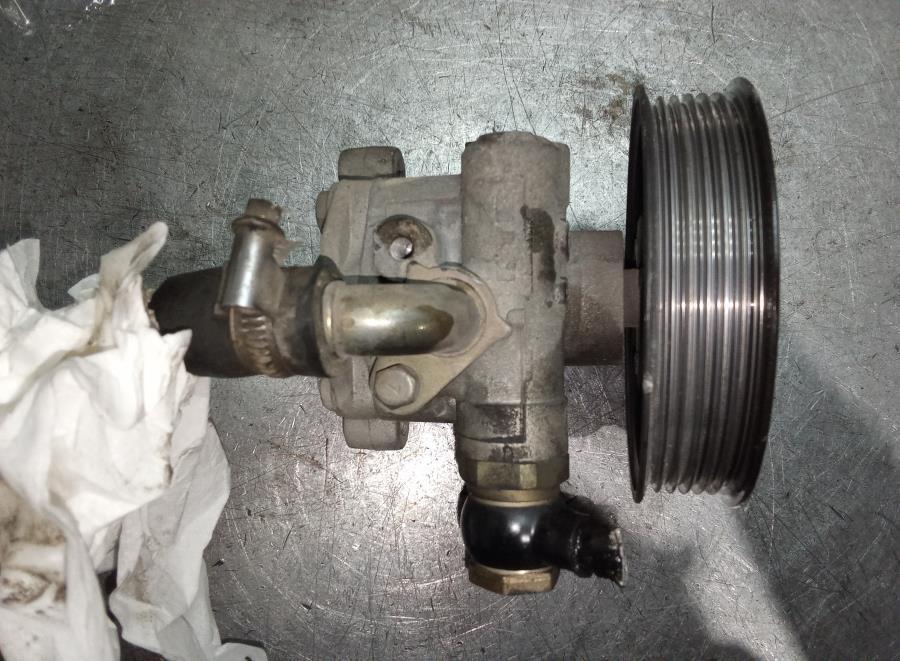 BOMBA-DE-DIRECCION-HIDRAULICA-VOLKSWAGEN-SHARAN-7M6/7M9-1-9-TDI-131-CV-Ano-2005-Auto-Desguace-Luque