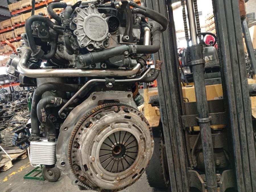 MOTOR-COMPLETO-VOLKSWAGEN-GOLF-V-BERLINA-1K1-2-0-TDI-136-CV-Ano-2004-Auto-Desguace-Luque