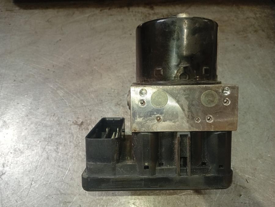 ABS-FORD-FOCUS-CB4-1-6-16V-101CV-Ano-2007-Auto-Desguace-Luque