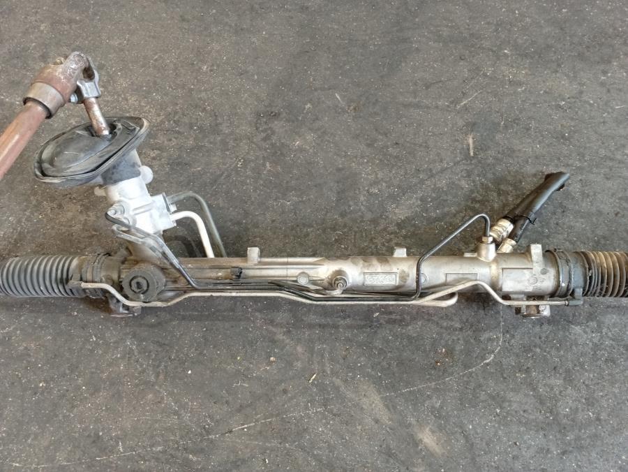 CREMALLERA-DE-DIRECCION-HIDRAULICA-FORD-FOCUS-CB4-1-6-16V-101CV-Ano-2007-Auto-Desguace-Luque