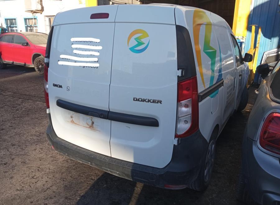 TERCERA-LUZ-DE-FRENO-DACIA-DOKKER-1-5-DCI-CAT-75-CV-Ano-2020-Auto-Desguace-Luque