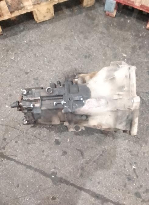 CAJA-DE-CAMBIOS-MANUAL-BMW-Z3-1-9-16V-CAT-140-CV-Ano-1997-Auto-Desguace-Luque