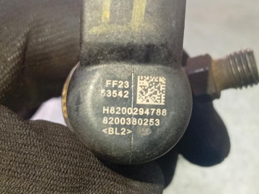 INYECTOR-RENAULT-SCENIC-II-1-5-DCI-106CV-Ano-2005-Auto-Desguace-Luque