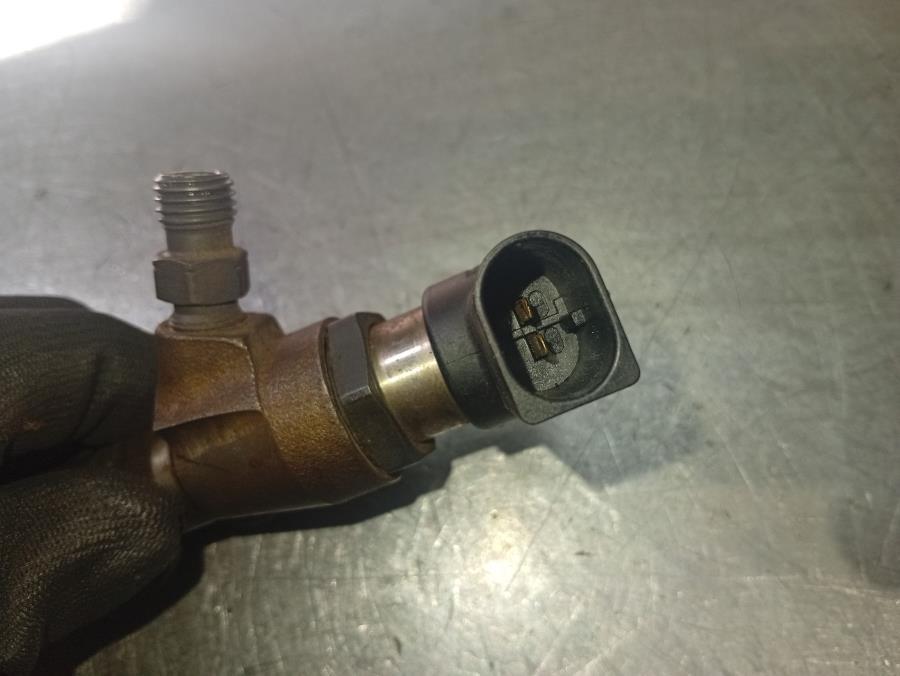 INYECTOR-RENAULT-SCENIC-II-1-5-DCI-106CV-Ano-2005-Auto-Desguace-Luque