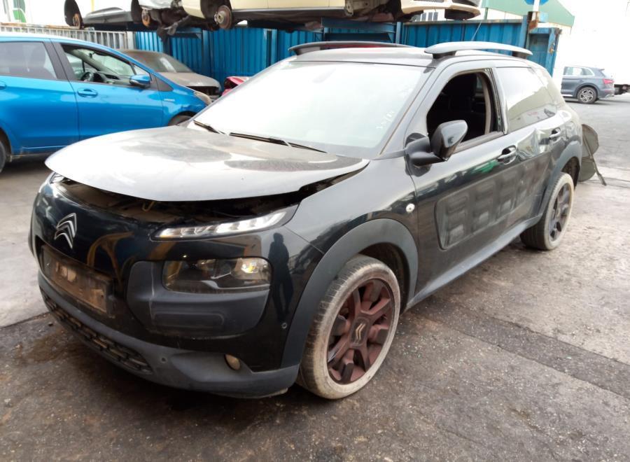 ALETIN-DELANTERO-DERECHO-CITROEN-C4-CACTUS-1-2-12V-E-THP-110-CV-Ano-2017-Auto-Desguace-Luque