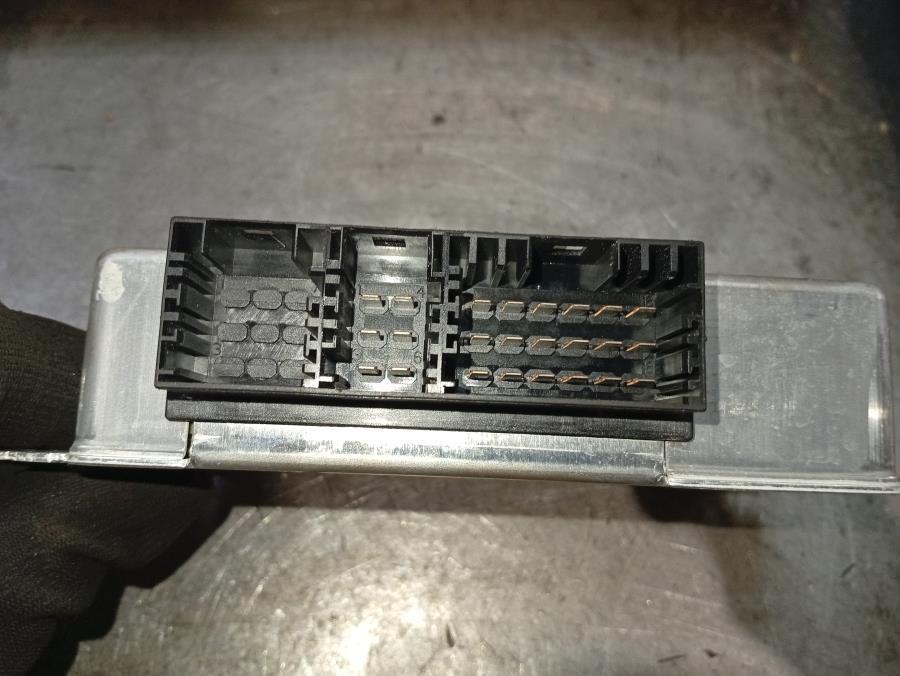 UNIDAD-DE-CONTROL-MERCEDES-CLASE-G-W463-TODO-TERRENO-5-5-V8-CAT-63-AMG-720-CV-Ano-2016-Auto-Desguace-Luque