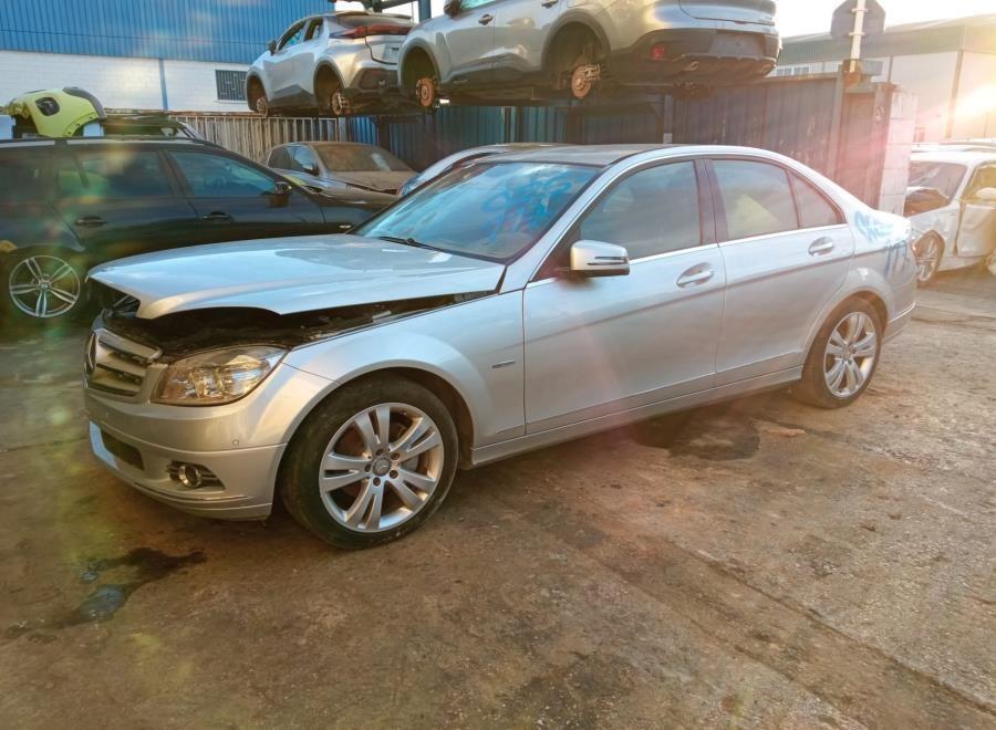 CAJA-DE-CAMBIOS-MANUAL-MERCEDES-CLASE-C-W204-BERLINA-1-8-CAT-156-CV-Ano-2010-Auto-Desguace-Luque