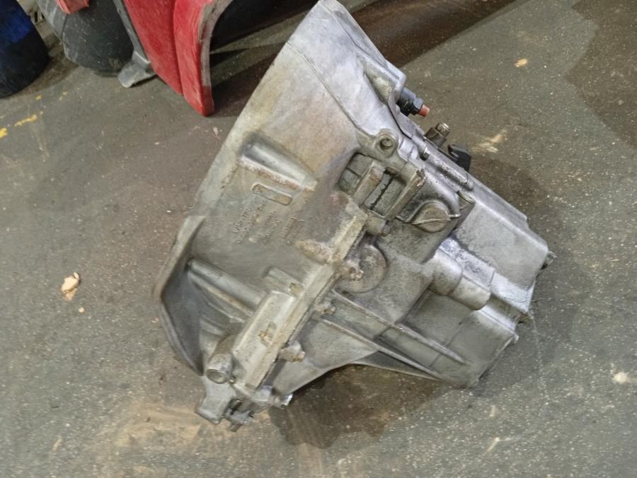 CAJA-DE-CAMBIOS-MANUAL-FORD-FOCUS-CB8-1-0-ECOBOOST-CAT-125-CV-Ano-2013-Auto-Desguace-Luque