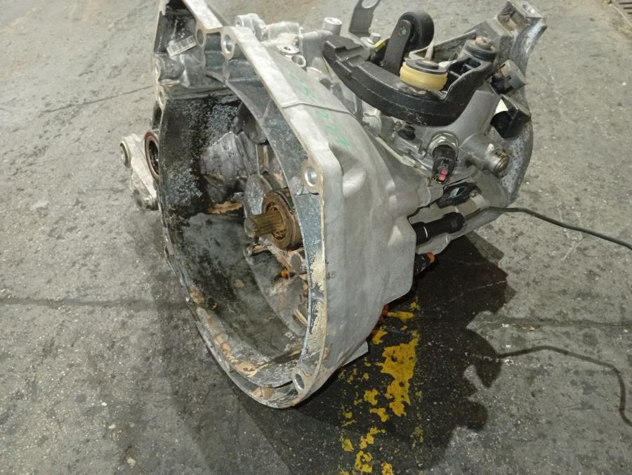 CAJA-DE-CAMBIOS-MANUAL-FORD-FOCUS-CB8-1-0-ECOBOOST-CAT-125-CV-Ano-2014-Auto-Desguace-Luque