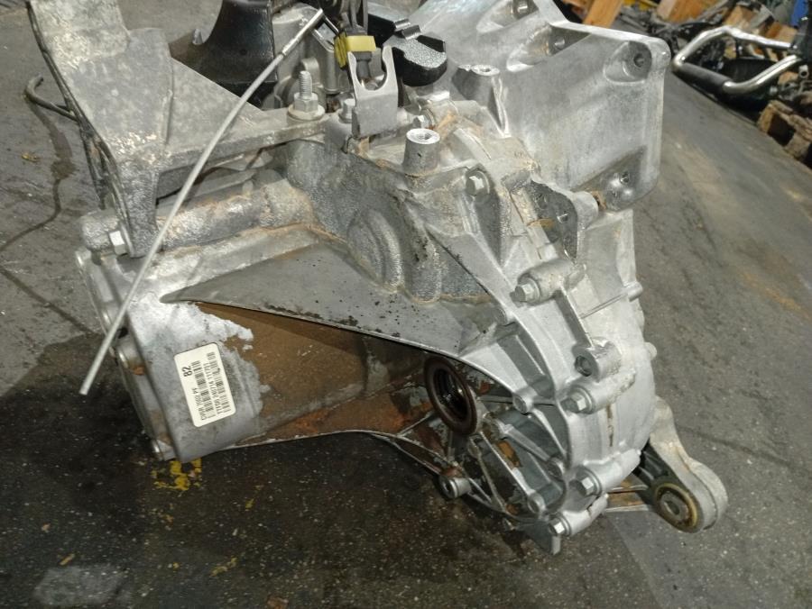 CAJA-DE-CAMBIOS-MANUAL-FORD-FOCUS-CB8-1-0-ECOBOOST-CAT-125-CV-Ano-2014-Auto-Desguace-Luque