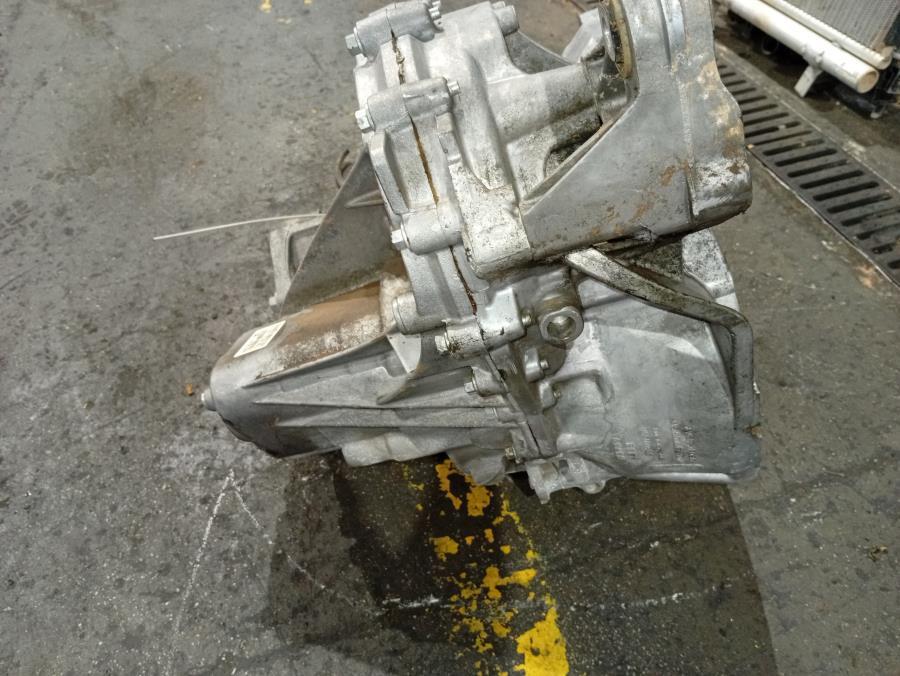CAJA-DE-CAMBIOS-MANUAL-FORD-FOCUS-CB8-1-0-ECOBOOST-CAT-125-CV-Ano-2014-Auto-Desguace-Luque