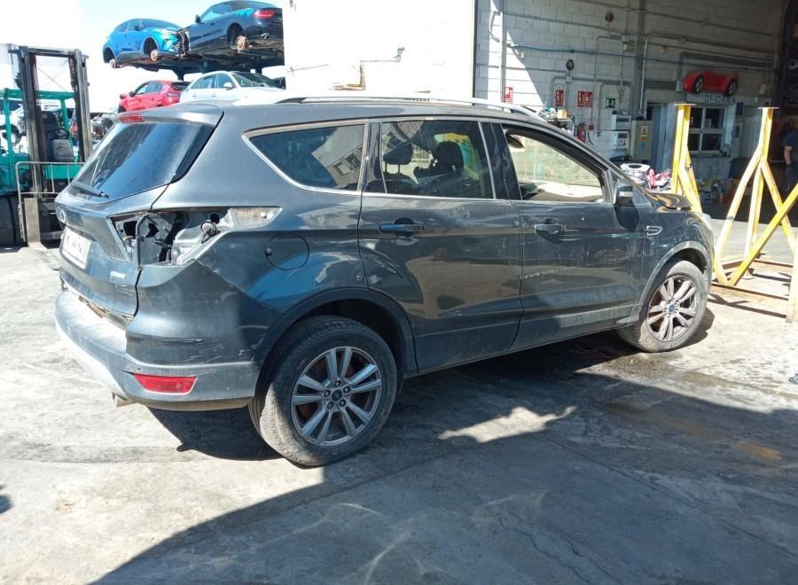 ANTINIEBLA-DELANTERO-IZQUIERDO-FORD-KUGA-1-5-ECOBOOST-CAT-120-CV-Ano-2018-Auto-Desguace-Luque