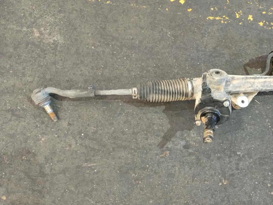 CREMALLERA-ELECTRICA-DE-DIRECCION-BMW-SERIE-3-BERLINA-F30-2-0-TURBODIESEL-218-CV-Ano-2013-Auto-Desguace-Luque