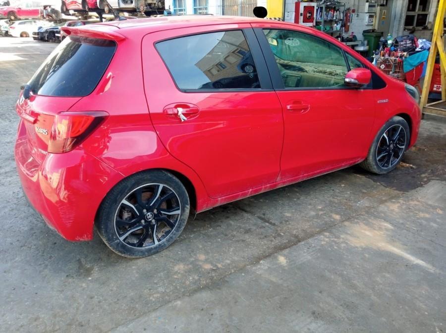 ANTINIEBLA-DELANTERO-IZQUIERDO-TOYOTA-YARIS-1-5-HYBRID-101-CV-Ano-2017-Auto-Desguace-Luque