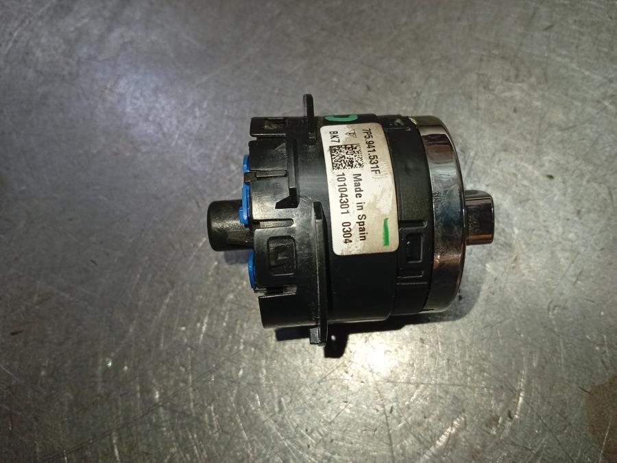 LLAVE-DE-LUCES-PORSCHE-MACAN-TYP-3-0-CAT-340-CV-Ano-2014-Auto-Desguace-Luque