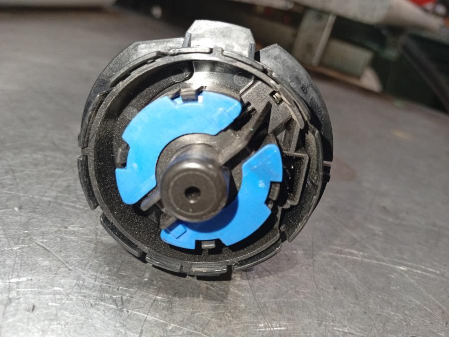 LLAVE-DE-LUCES-PORSCHE-MACAN-TYP-3-0-CAT-340-CV-Ano-2014-Auto-Desguace-Luque