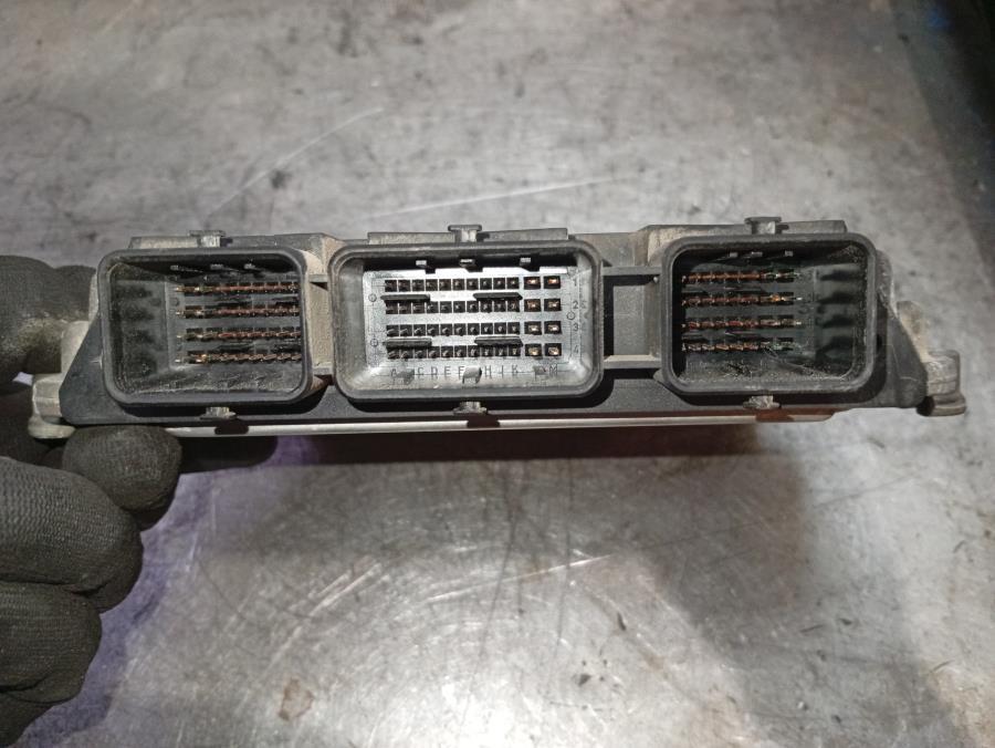 CENTRALITA-DE-MOTOR-RENAULT-MEGANE-II-BERILINA-5P-1-9-DCI-120CV-Ano-2003-Auto-Desguace-Luque