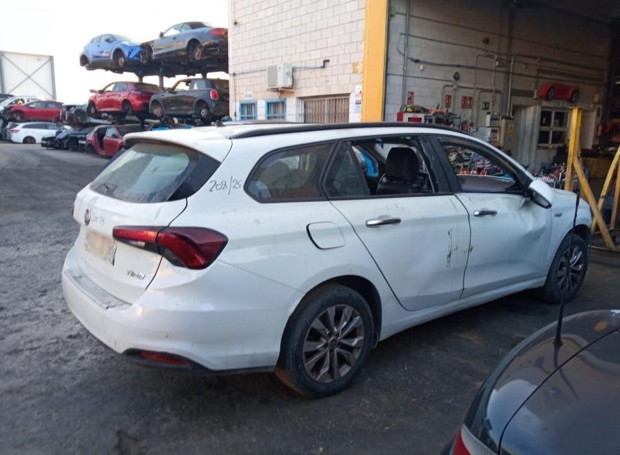 PALANCA-DE-CAMBIOS-FIAT-TIPO-II-357-FAM-1-6-JTDM-16V-120-CV-Ano-2017-Auto-Desguace-Luque