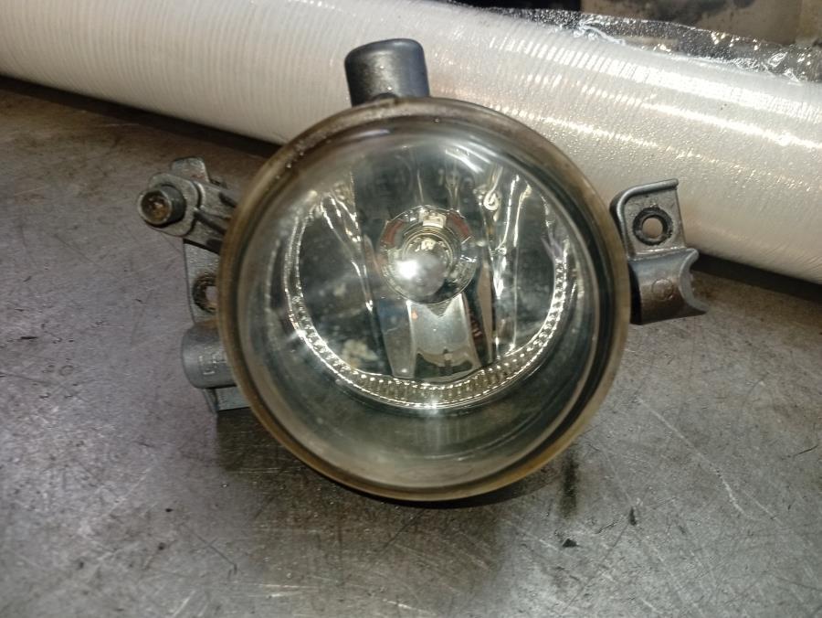 ANTINIEBLA-DELANTERO-IZQUIERDO-FORD-FOCUS-BERLINA-CAP-2-0-TDCI-CAT-136-CV-Ano-2005-Auto-Desguace-Luque