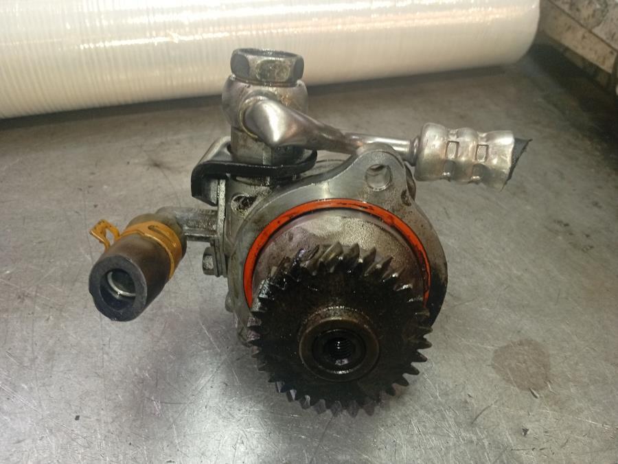 BOMBA-DE-DIRECCION-HIDRAULICA-RENAULT-MAXITY-2-9-DIESEL-150-CV-Ano-2013-Auto-Desguace-Luque