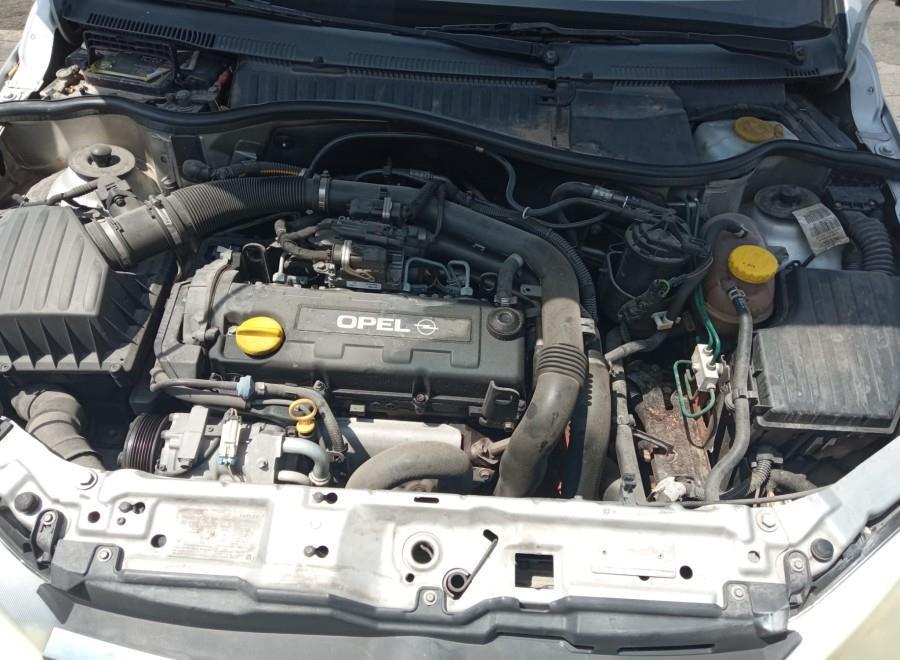 CENTRALITA-DE-MOTOR-OPEL-CORSA-C-1-7-DTI-75-CV-Ano-2003-Auto-Desguace-Luque