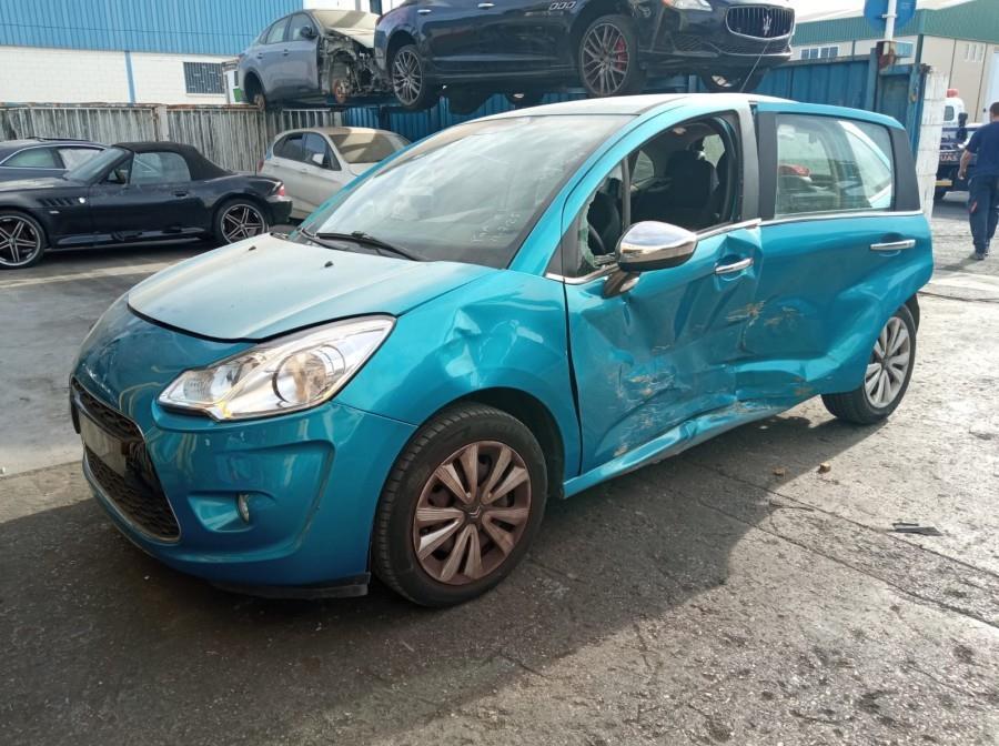 ANTINIEBLA-DELANTERO-DERECHO-CITROEN-C3-1-4-HDI-68-CV-Ano-2012-Auto-Desguace-Luque