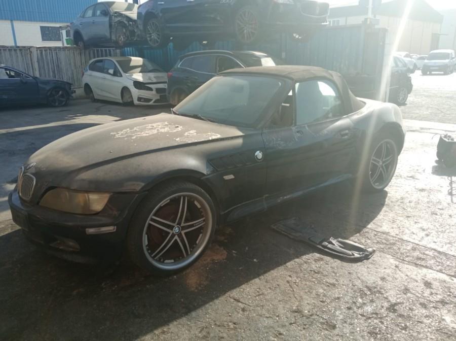 ANTINIEBLA-DELANTERO-DERECHO-BMW-Z3-1-8-CAT-118-CV-Ano-2000-Auto-Desguace-Luque